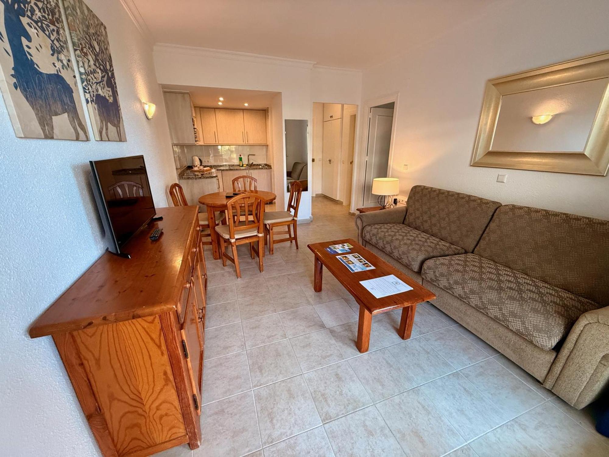 Kingfisher Apartments Benal Beach เบนัลมาเดนา ภายนอก รูปภาพ