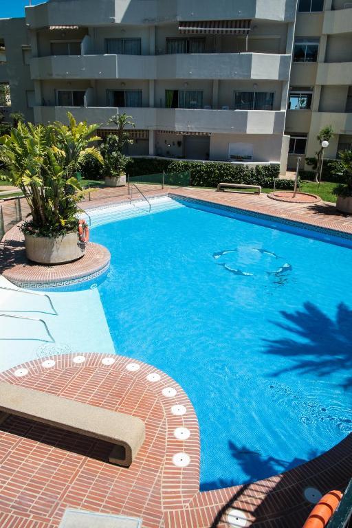 Kingfisher Apartments Benal Beach เบนัลมาเดนา ภายนอก รูปภาพ