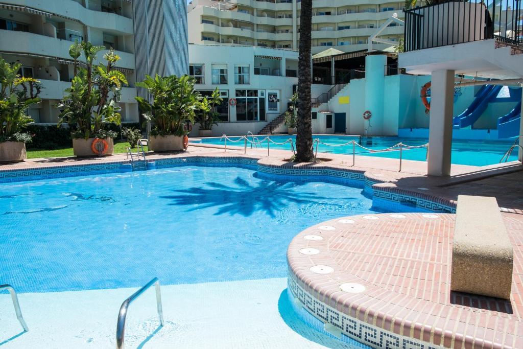 Kingfisher Apartments Benal Beach เบนัลมาเดนา ภายนอก รูปภาพ