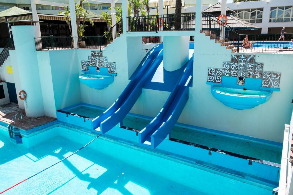 Kingfisher Apartments Benal Beach เบนัลมาเดนา ภายนอก รูปภาพ